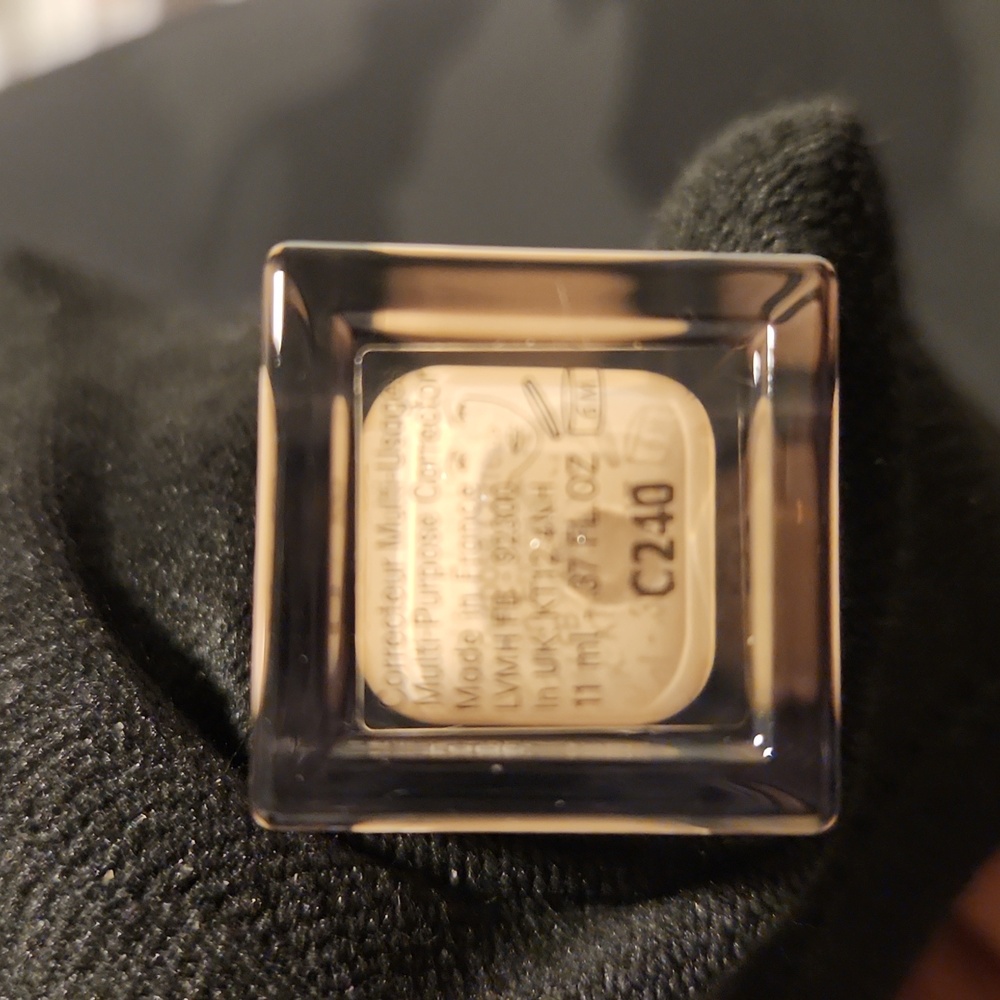 Givenchy Prisme Libre Concealer